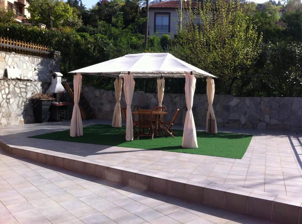 Appartamento In Villa Sulle Colline Di Torino Luaran gambar